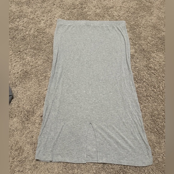 Maternity ribbed pencil midi skirt - Picture 2 of 2